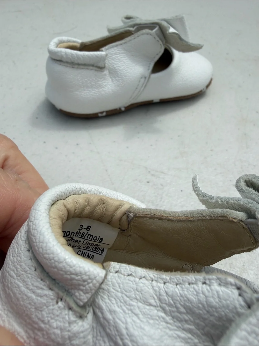 Robeez White Baby Mary Jane Bow Shoes